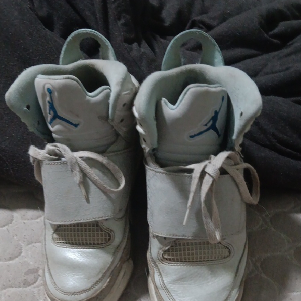 Jordan Kids Sneakers in Light Blue and Gray